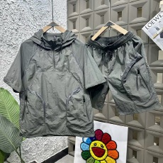 批发半开领设计感连帽短袖套装男宽松透气薄款速干短裤防晒男装一整套