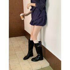 批发<b class='q'>韩版</b>复古金属扣圆头高筒纯色百搭显瘦靴子