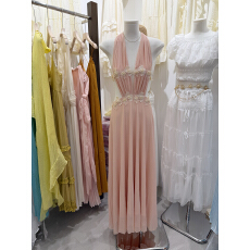 批发实拍度假蕾丝礼服连衣裙沙滩镂空挂脖<b class='q'>拖地</b><b class='q'>长裙</b>