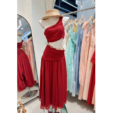 批发三亚海边度假<b class='q'>沙滩裙</b>收腰显瘦斜肩拼接露腰长款不规则雪纺连衣裙