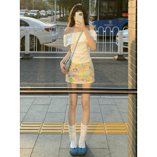 批发法式白色一字领露肩修身小衫上衣女夏季甜辣绝美穿搭一整<b class='q'>套装</b>裙子