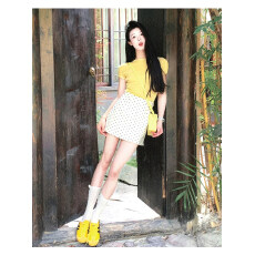 批发春夏季超火欧货打底衫独特绝美掐腰小上衣短袖t恤女辣妹穿搭<b class='q'>套装</b>