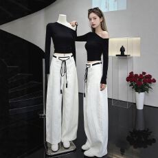 批发韩系巨好看穿搭一整套早秋2026新款黑色斜肩上衣<b class='q'>女</b>阔腿裤<b class='q'>两件套</b>装