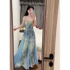 海边出片穿搭蓝色晕染吊带连衣裙女夏新款沙滩裙女海边度假超仙裙