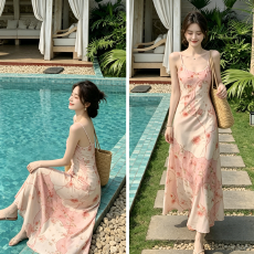 批发春夏浪漫氛围拼接印花弹力网纱吊带连衣长裙女潮2026新款度假风