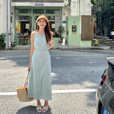 批发海边度假风挂脖<b class='q'>吊带</b>连衣裙女装夏季粉色初恋裙子露背收腰气质长裙
