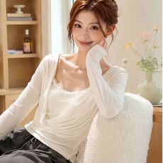批发纯欲辣妹假两件蕾丝拼接荡领上衣女早秋新款高级感T恤 上新款