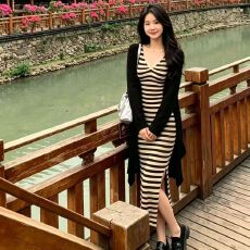 批发气质条纹辣妹套装吊带连衣<b class='q'>裙</b>夏季开衫<b class='q'>修身</b>新款开叉<b class='q'>裙</b>子收腰长<b class='q'>裙</b>