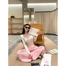 批发灰尘邓邓 韩系U领长袖上衣女早秋新款收腰显瘦针织<b class='q'>T</b>恤 当季热卖