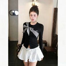 批发韩系通勤风蝴蝶结<b class='q'>长袖</b><b class='q'>T</b><b class='q'>恤</b>女秋季新款修身显瘦小众设计感纯欲上衣