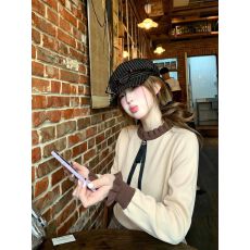 批发法式复古气质<b class='q'>针织衫</b>女2026秋冬新款立领木耳边高级感撞色长袖t恤