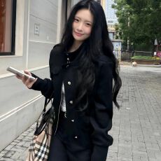 批发黑色麂皮绒外套女<b class='q'>春秋</b>2026秋季新款oversize小众短款立领修身夹