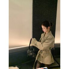 批发高级感<b class='q'>风衣</b><b class='q'>外套女</b>秋季新款女装卡其色英伦风小个子收腰短款大衣