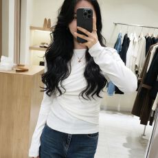 批发设计感褶皱收腰长袖t恤女修身打底 上衣小众 初秋上新 洋气 减龄