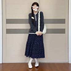 批发毛衣女款新款<b class='q'>冬</b>季宽松慵懒高级感灰色加厚浣熊撞色上衣