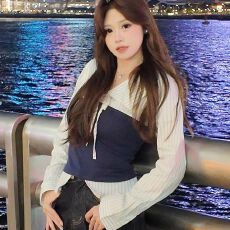 批发复古风翻领蝴蝶结条纹<b class='q'>衬衫</b>秋季撞色长袖上新款百搭<b class='q'>时尚</b>
