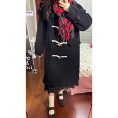 批发黑色牛角扣呢子<b class='q'>大</b>衣<b class='q'>女</b>秋冬季新款赫本风韩系气质毛呢外套