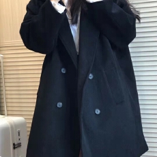 批发斗篷毛呢外套<b class='q'>女</b>赫本风呢子<b class='q'>大</b>衣<b class='q'>女</b>冬装小个子日系加加厚黑色外套