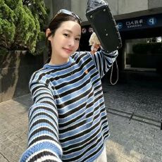 批发今流行毛衣圆领条纹长袖衫女秋冬新款<b class='q'>时尚</b>百搭休闲显瘦上衣