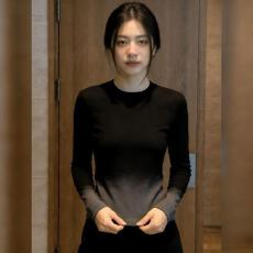 批发扎染渐变色显瘦<b class='q'>长袖</b>T恤女2026新款春季<b class='q'>打底衫</b>修身设计感短款上衣