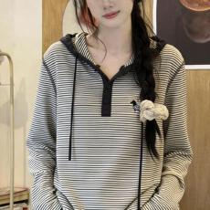 批发韩系条纹连帽<b class='q'>长袖</b>t恤女新款抽绳帽衫内搭<b class='q'>打底衫</b>宽松上衣