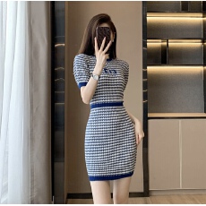 批发小香风连衣裙2026新款女<b class='q'>夏</b>季高级感条纹气质显瘦针织裙子短袖