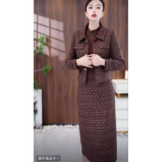 批发高级感小香风外套连衣裙<b class='q'>两件套</b>春秋新款收腰显瘦时尚休闲套装女