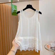 批发实拍  <b class='q'>大码</b> 温柔风 不规则蕾丝拼接雪纺丝背心女胖mm叠穿薄款上衣