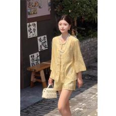 批发新中式国风<b class='q'>气质</b>穿搭一整套夏季高级感盘扣刺绣上衣阔腿短<b class='q'>裤</b>两件套