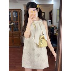 批发法式小香风蝴蝶结系带挂脖连衣裙女夏新款时尚气质高级感减龄短裙