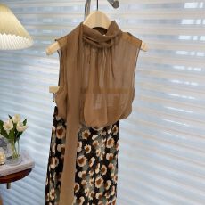 批发外穿<b class='q'>时尚</b>小众飘带上衣碎花半身裙2026夏季新款胖mm锁骨显瘦套装女