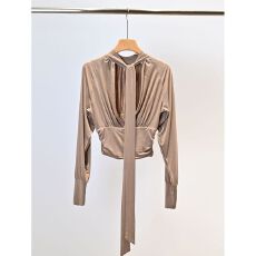 批发2026春季新款<b class='q'>时尚</b>高端法式小资轻奢小众不撞款内搭藏青色打底上衣