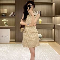 批发2026时尚通勤新款气质小香风名媛千金风<b class='q'>无袖</b>翻领夏季收腰显瘦短裙