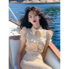 批发夏日多巴胺职场通勤珍珠白波点元素上衣半身裙<b class='q'>套装</b>气质穿搭一整套