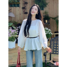 批发欧货超火高级感独特超好看<b class='q'>上衣</b>减龄洋气白色<b class='q'>泡泡袖</b>波点雪纺衬衫女