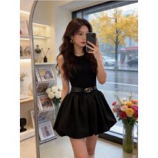 批发韩式赫本风花苞连衣裙女2026<b class='q'>春</b>夏新款设计感无袖收腰显瘦小黑裙女