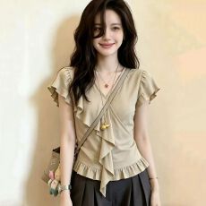 批发<b class='q'>大码</b>女装荷叶边拼接V领短袖t恤女2026夏季微<b class='q'>胖</b><b class='q'>MM</b><b class='q'>不规则</b>设计感上衣