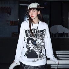 批发2026街头风人物<b class='q'>印花</b>长袖T恤女ins秋季松弛感圆领设计感打底衫上衣