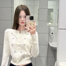 批发刺绣小狗短款白色毛衣针织开衫女早秋季新款修身高腰小上衣打底衫