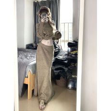 批发温柔慵懒风套装女春秋<b class='q'>新款</b>高级感斜肩针织衫上衣<b class='q'>半身裙</b>两件套气质