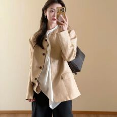 批发淡人高知穿搭<b class='q'>休闲</b>西装外套女秋季法式巨好看的小香风百搭西服
