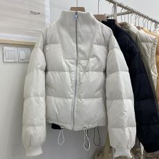 批发2026秋冬新款<b class='q'>针织</b>领韩版小个子时尚短款羽绒棉服女休闲加厚短外套