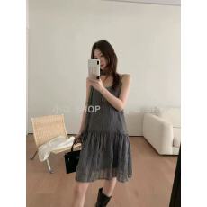 批发韩系减龄格子吊带<b class='q'>连衣裙</b>女夏季新款宽松显瘦小个子蛋糕裙