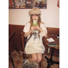 批发2026新款复古露肩T恤女夏季小众设计感宽松个性印花<b class='q'>街头</b>ins潮上衣