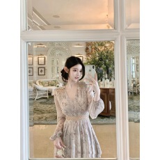 批发Hotdog 热狗很辣花容西棠淡灰色印花<b class='q'>连衣裙</b>镂空收腰长袖裙子