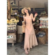 批发陳文文xenl蝶梦霓裳粉色吊带不规则<b class='q'>连衣裙</b><b class='q'>钉珠</b>清迈度假风长裙