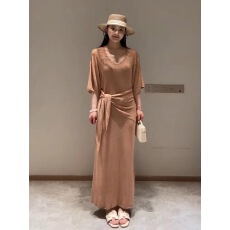 批发2026超火夏日ootd穿搭一整套法式V领针织<b class='q'>连衣裙</b>叠穿披肩两件套装