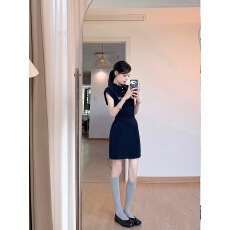 批发休闲<b class='q'>运动</b>风藏青色翻领连衣裙女高级感收腰显瘦<b class='q'>气质</b>短裙子夏季新款