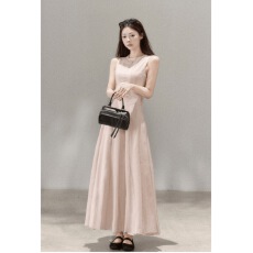 批发一颗小野莓背心连衣<b class='q'>裙</b>女2026年夏季新款韩系温柔轻熟风收腰长<b class='q'>裙</b>子