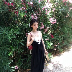 批发杨超越同款度假风仙女裙长裙法式复古蕾丝拼接系带压褶吊带连衣裙